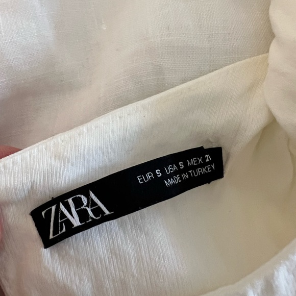 Zara cream/white structured cropped tank - zipper up the side. Worn once - Picture 3 of 4